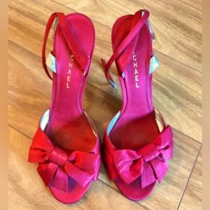 Red High Heels with Bow, MICHAEL